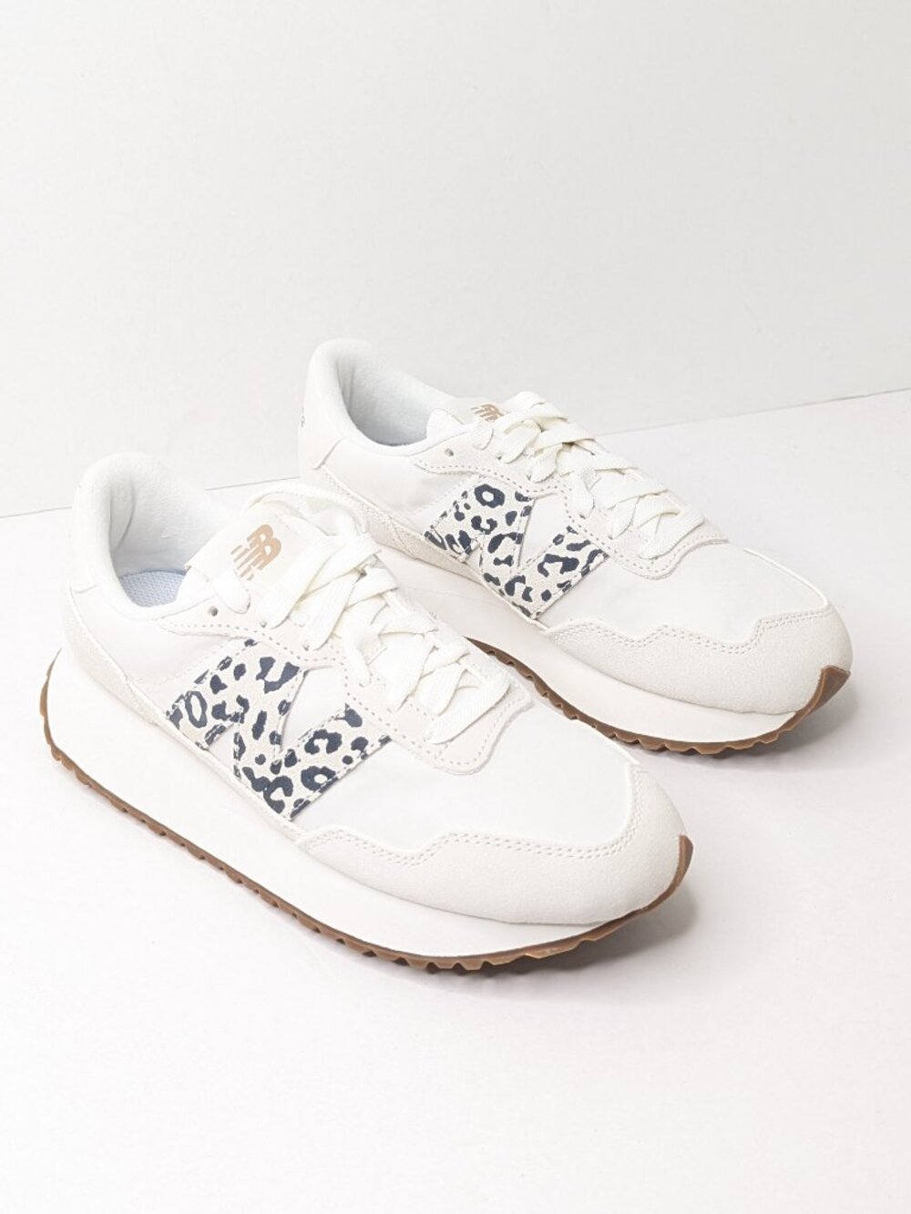 New Balance 237 Classic Sneakers White Black Womens 8